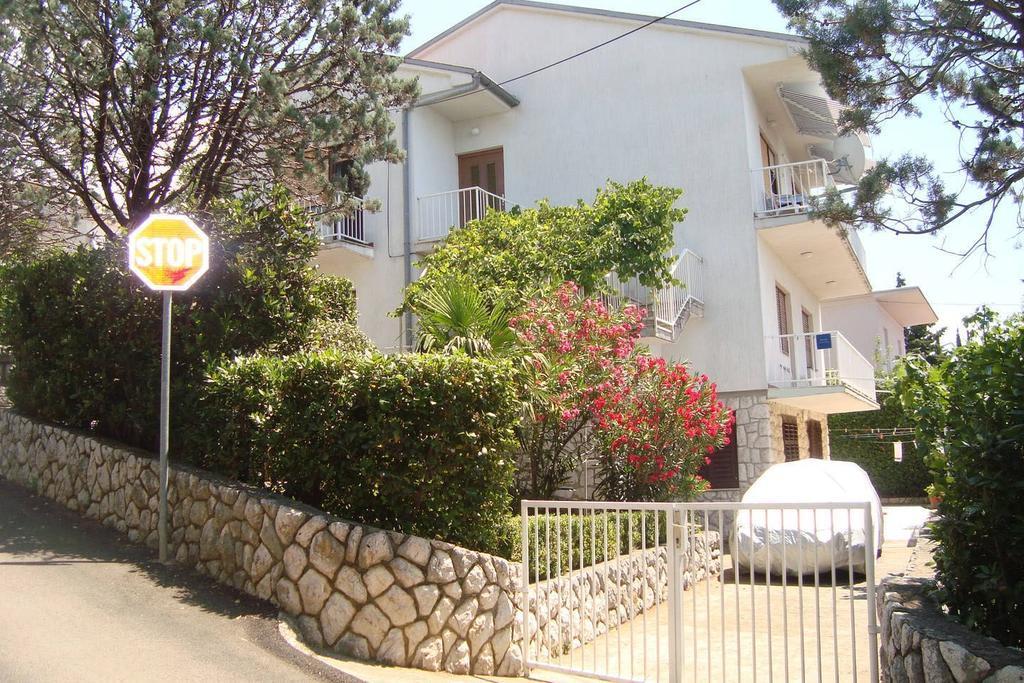 Apartments Simona Crikvenica Exterior photo